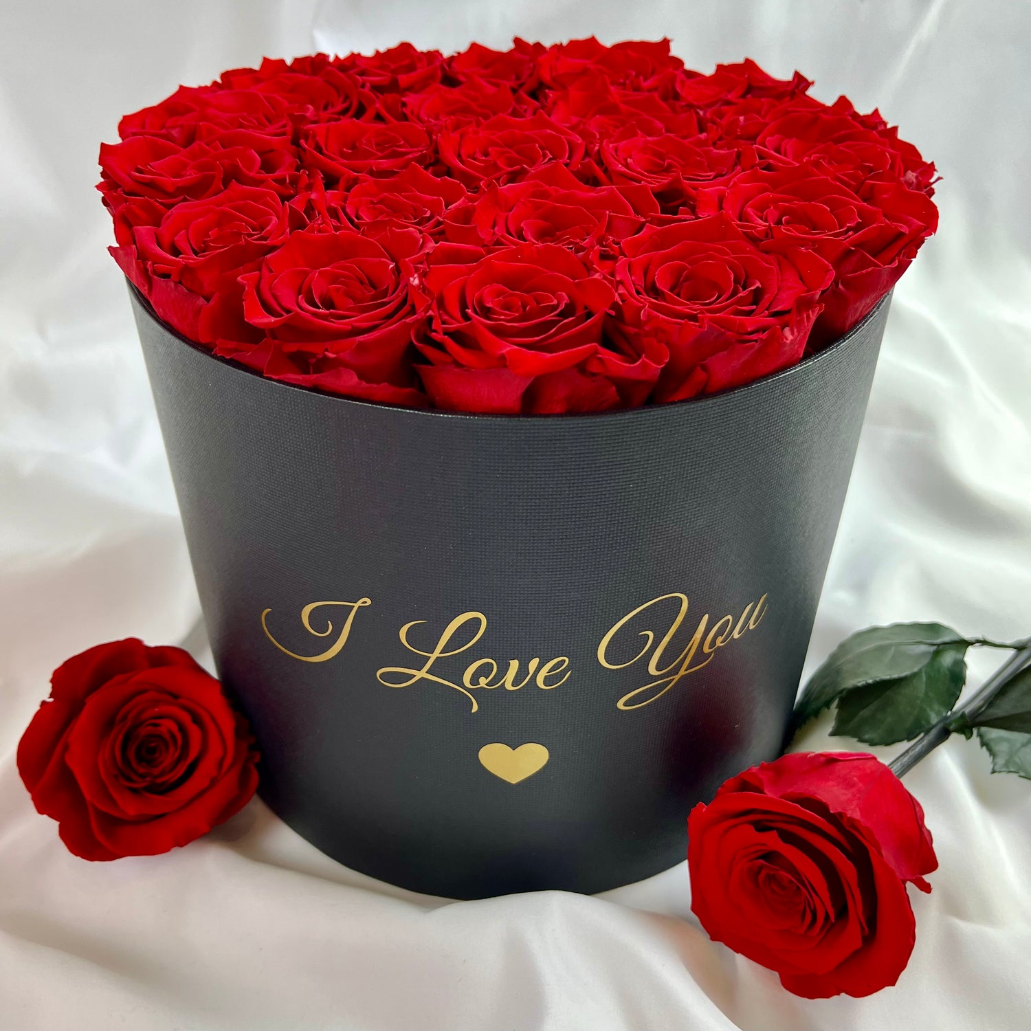 Round Infinity Rose Box | One Year Roses | Bling Blooms