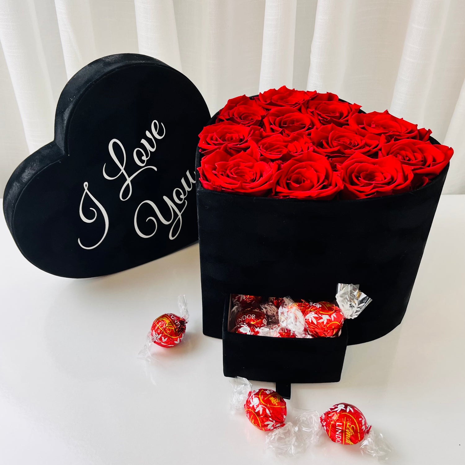 Velvet Heart Infinity Rose Box | Heart Collection