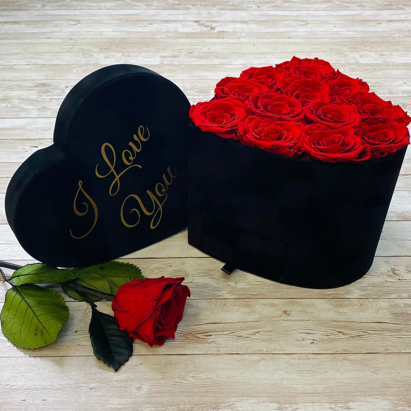 Black Velvet Heart Infinity Rose Box - Red Eternal Roses - Personalised Forever Rose Box - Bling Blooms