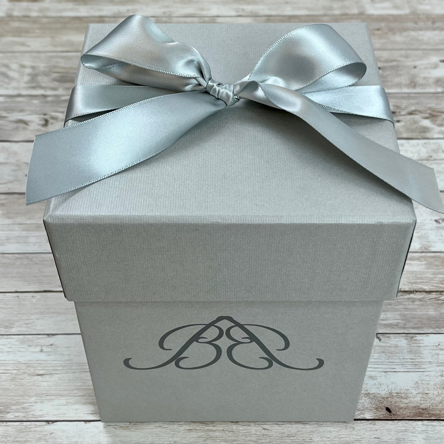 Grey Square Infinity Rose Box - Eternal Roses - Forever Roses - Square Box of Roses