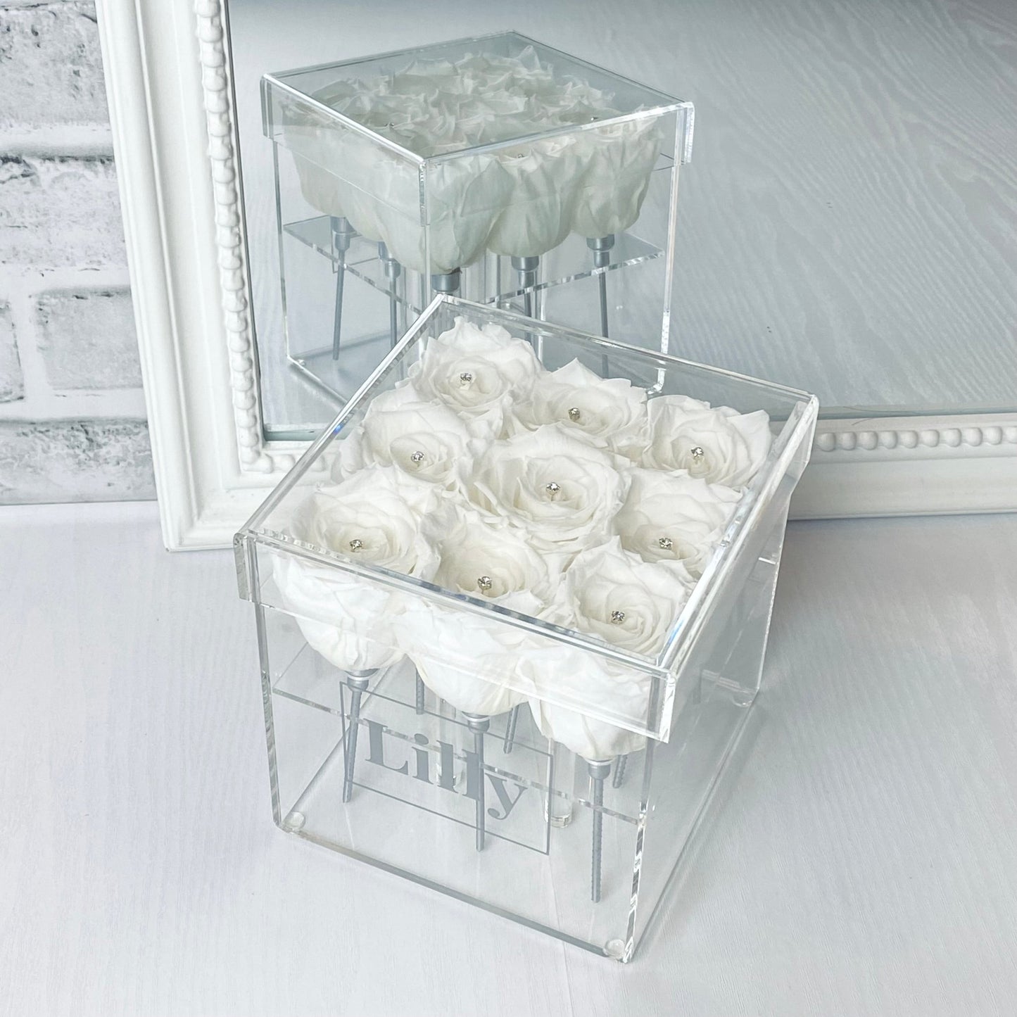 Personalised Rose Gift Box -White Infinity Roses - Forever Roses - Roses with stems 