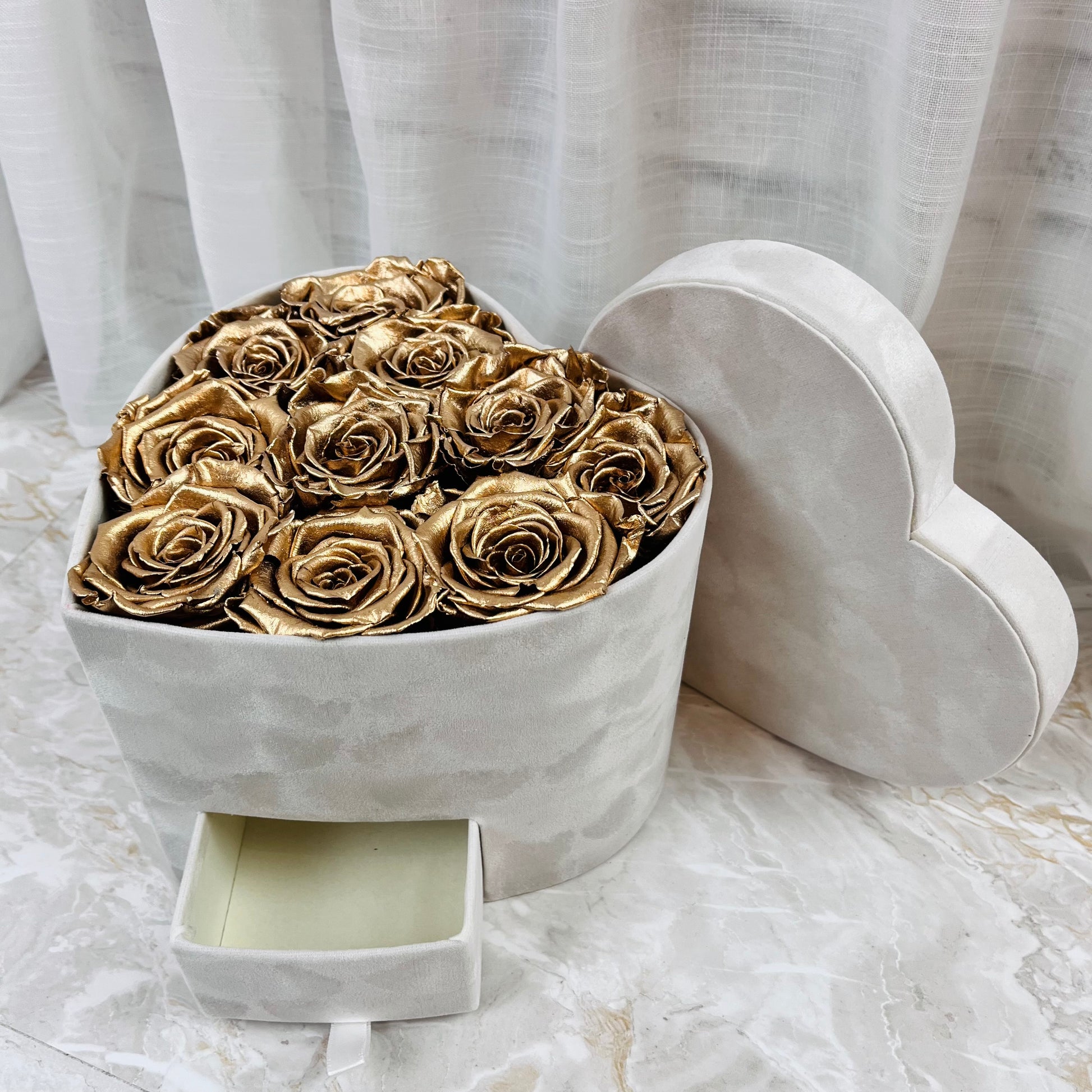 Ivory Velvet Heart Infinity Rose Box - Gold Forever Roses - Personalised Forever Rose Box - Rose Colours divider-Glamorous Gold